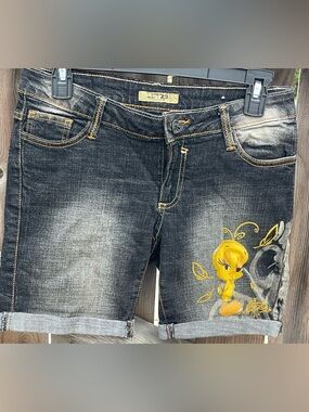 Vintage Lot 29 Looney Tunea Tweety Bird Embroidered Denim Shorts Y2K Graffiti 7